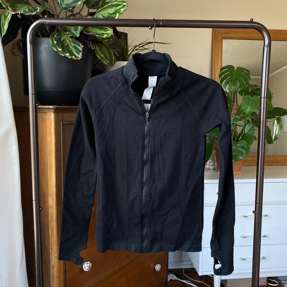 NWT | Fabletics | Black Long Sleeve Running Jacket